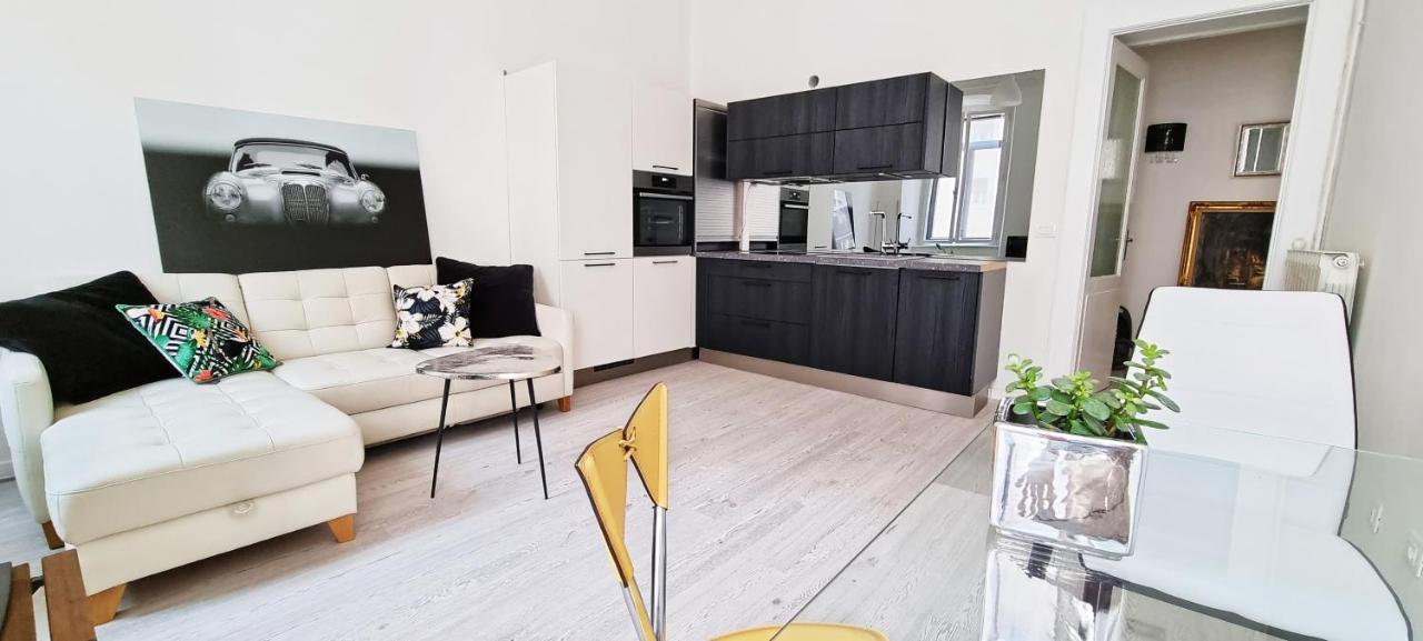 Casa Bianca - 2 Bedroom Design Apartment Trieste Exterior photo