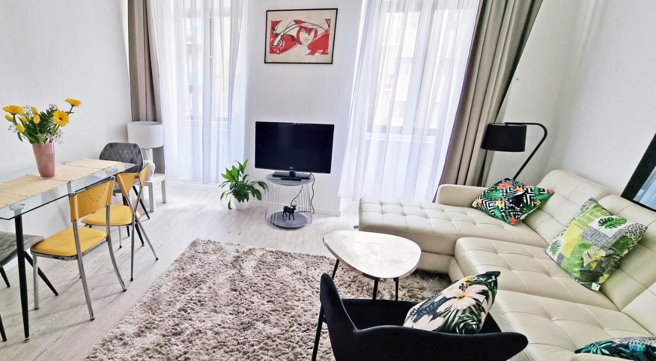 Casa Bianca - 2 Bedroom Design Apartment Trieste Exterior photo